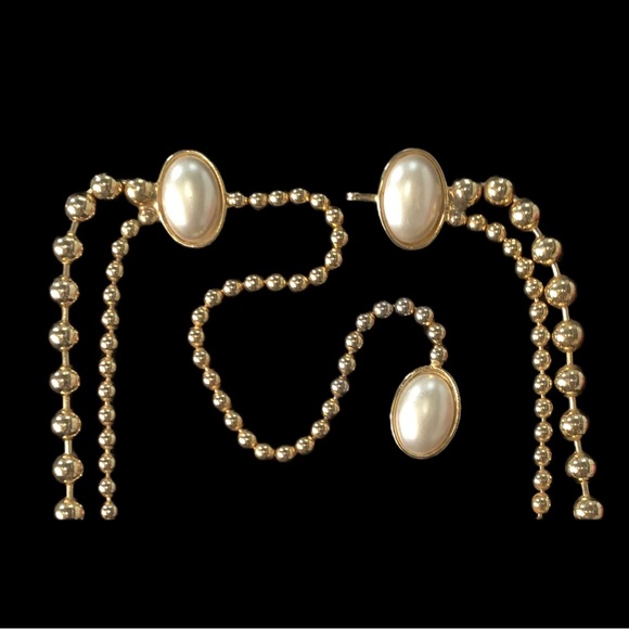 Belt of Pearl and Gold. Loop it through jeans. Accent that black Suit or Jumper - Picture 4 of 4